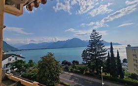 Perfect Lake View New Apartment